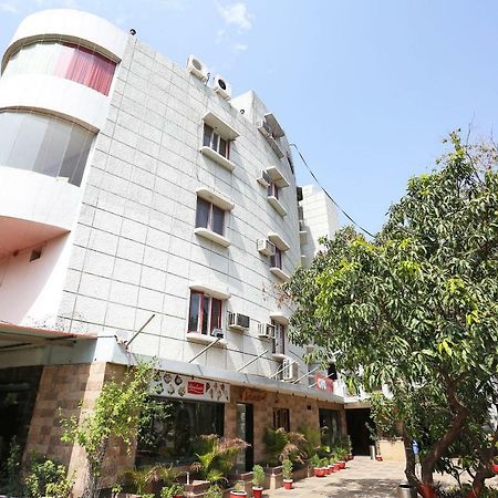 Oyo 29724 Hotel Kokila Resort Jabalpur Bagian luar foto