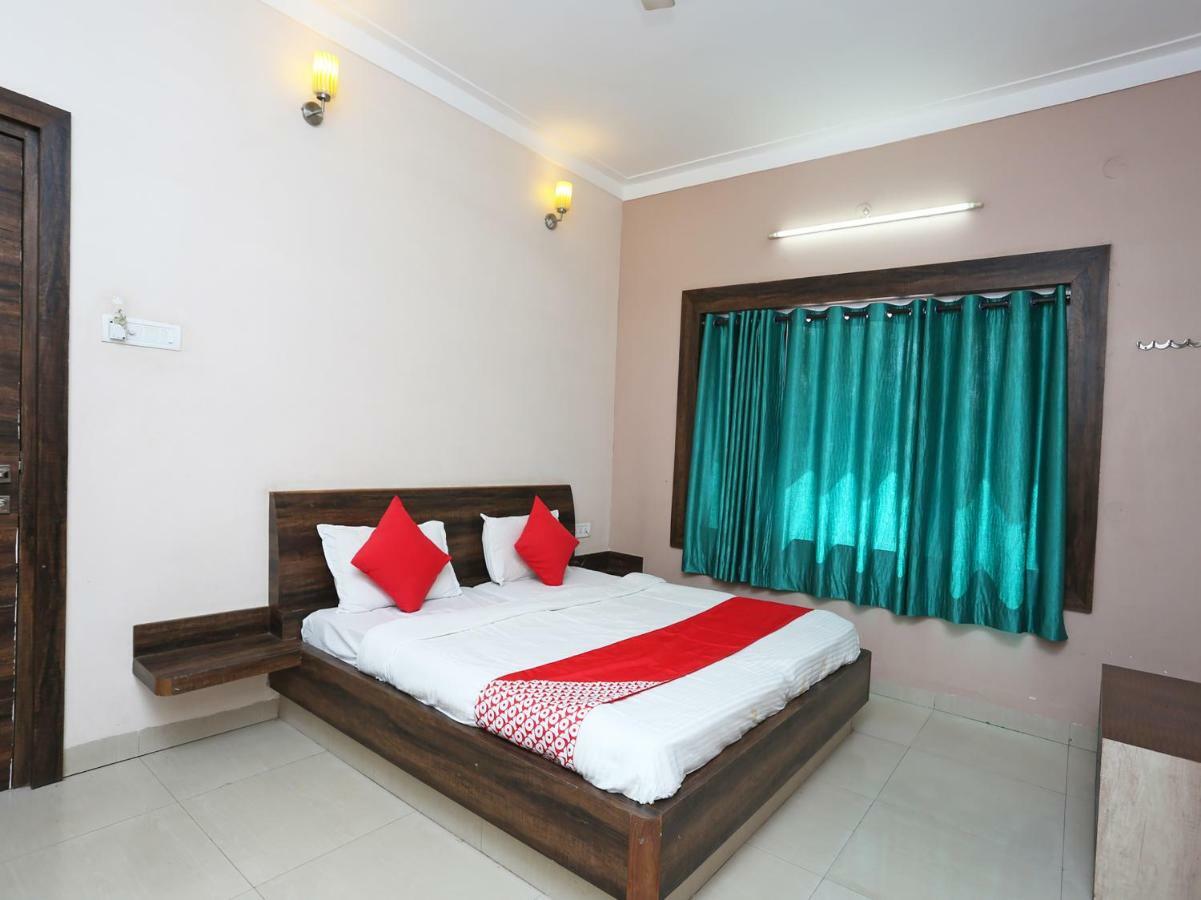 Oyo 29724 Hotel Kokila Resort Jabalpur Bagian luar foto